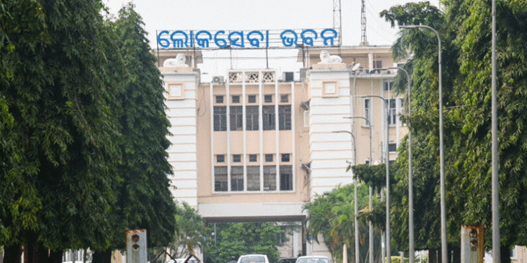 ପୁଣି ଆଇଏଏସ୍ ବଦଳି: ୧୩ ଅଫିସରଙ୍କୁ ନୂଆ ଦାୟିତ୍ୱ