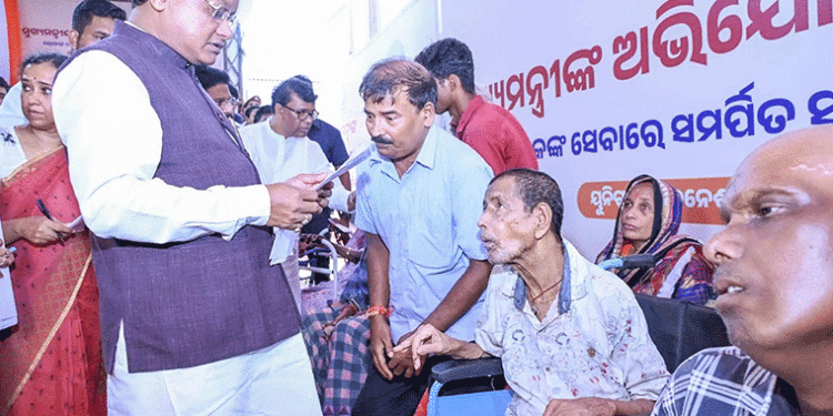 ମୁଖ୍ୟମନ୍ତ୍ରୀଙ୍କ ୧୪ତମ ପାଳି ଅଭିଯୋଗ ଶୁଣାଣି