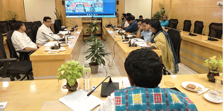 ମ୍ୟାଲେରିଆ ଏବଂ ଡେଙ୍ଗୁ ସ୍ଥିତି ସମୀକ୍ଷା କଲେ ସ୍ବାସ୍ଥ୍ୟମନ୍ତ୍ରୀ