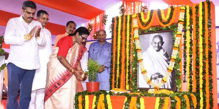 ଅଗଷ୍ଟ କ୍ରାନ୍ତି ବୀରଙ୍କୁ ଶ୍ରଦ୍ଧାଞ୍ଜଳି