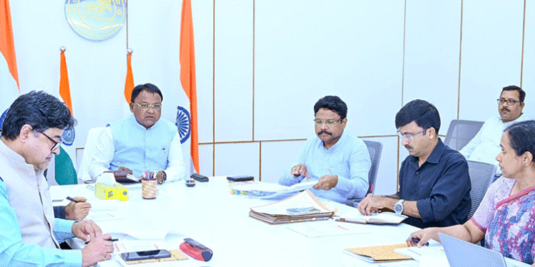 ସ୍ୱାସ୍ଥ୍ୟ ବିଭାଗର ସମୀକ୍ଷା କଲେ ମୁଖ୍ୟମନ୍ତ୍ରୀ
