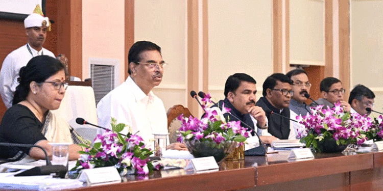 ରାଜ ଭବନରେ ଉଚ୍ଚସ୍ତରୀୟ ସମୀକ୍ଷା ବୈଠକ