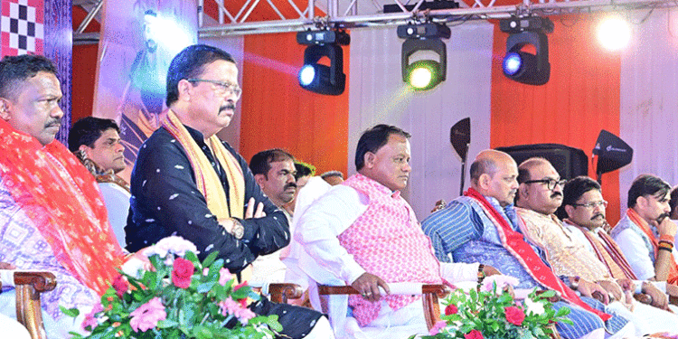 ସରକାର ରାଜ୍ୟର ପ୍ରତିଟି ଜିଲ୍ଲାକୁ ଶିଳ୍ପାୟନ କରିବାକୁ ନିଷ୍ପତ୍ତି ନେଇଛନ୍ତି: ମୁଖ୍ୟମନ୍ତ୍ରୀ