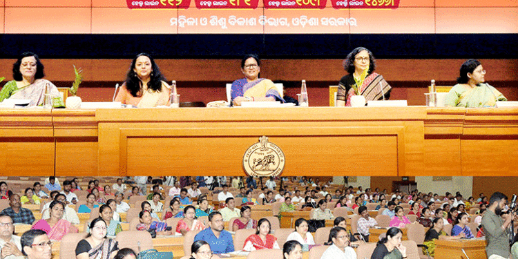 ଯୌତୁକ ନିଷେଧ ଆଇନ ଓ ଘରୋଇ ହିଂସା ଆଇନ ମହିଳାମାନଙ୍କୁ ସୁରକ୍ଷା ଦେବା ସହ ସଶକ୍ତ କରୁଛି : ଉପମୁଖ୍ୟମନ୍ତ୍ରୀ