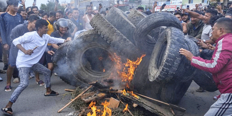 ଅଶାନ୍ତ ନେପାଳ : ପ୍ରଧାନମନ୍ତ୍ରୀଙ୍କ ପରେ ନେପାଳ ରାଷ୍ଟ୍ରପତିଙ୍କ ଇସ୍ତଫା