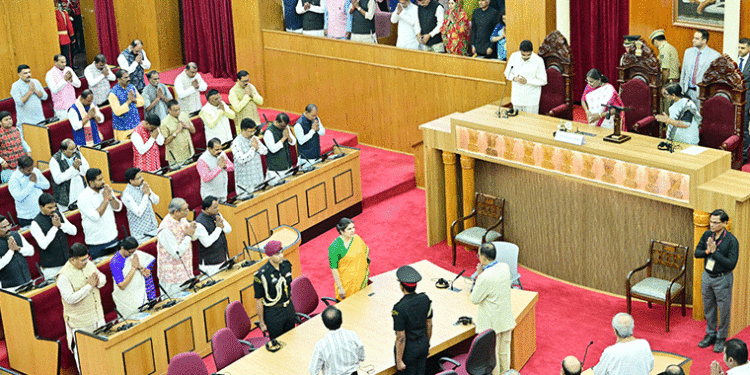 ଓଡ଼ିଶା ବିଧାନସଭା ପାଇଁ ଐତିହାସିକ ମୁହୂର୍ତ୍ତ: ଗୃହକୁ ସମ୍ବୋଧିତ କଲେ ରାଷ୍ଟ୍ରପତି