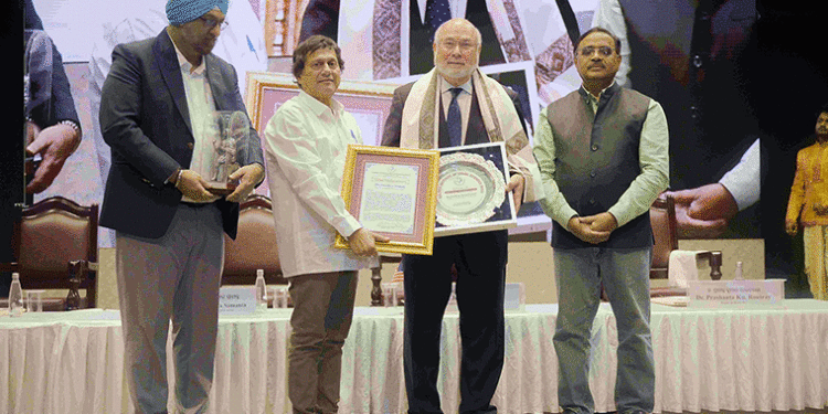 ଗ୍ଲୋବାଲ୍‍ ସିକ୍ୟୁରିଟି ଇନ୍‍ଷ୍ଟିଚ୍ୟୁଟ୍‍ର ମୁଖ୍ୟ ଜୋନାଥନ ଗ୍ରାନଫ୍‍ଙ୍କୁ କିସ୍‍ ଜୀବନବ୍ୟାପୀ ସାଧନା ପୁରସ୍କାର