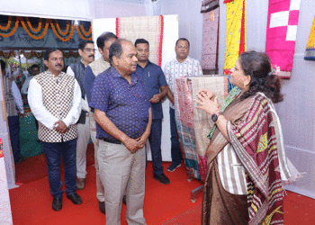 ବାଲିଯାତ୍ରାରେ ବୟନିକା ଦ୍ୱାରା ଆୟୋଜିତ ସ୍ୱତନ୍ତ୍ର ହସ୍ତତନ୍ତ ମେଳା ଉଦଘାଟିତ