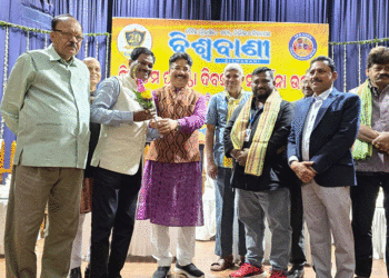 ତ୍ରିଭାଷୀ ଦୈନିକ ଖବର କାଗଜ ‘ବିଶ୍ବବାଣୀ’ର ବିଂଶତମ ବାର୍ଷିକୋତ୍ସବ ଅନୁଷ୍ଠିତ