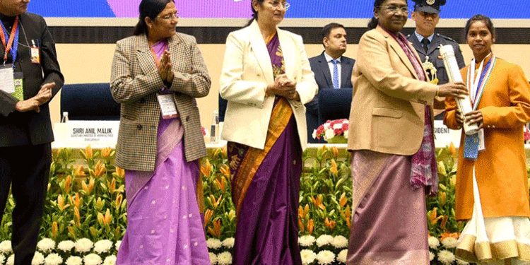 ଜ୍ୟୋତ୍ସ୍ନା ଶବର ପାଇଲେ ରାଷ୍ଟ୍ରୀୟ ବାଲ୍‍ ପୁରସ୍କାର