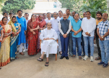 ନବୀନ ପଟ୍ଟନାୟକଙ୍କୁ ଭେଟିଲେ ହିଞ୍ଜିଳି ମ୍ୟୁନିସିପାଲିଟିର ବିଜେଡି ନେତା ଓ କର୍ମୀ
