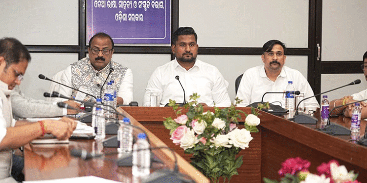 ବରଗଡ଼ ଧନୁଯାତ୍ରା ନିମନ୍ତେ ୧ କୋଟି ଟଙ୍କାର ଆର୍ଥିକ ଅନୁଦାନ ରାଶି ପ୍ରଦାନ ନିମନ୍ତେ ନିଷ୍ପତ୍ତି