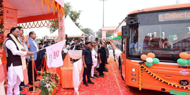 ସମ୍ବଲପୁରକୁ ୫୦ଟି ନୂଆ ଇ-ବସ୍ : ୨୫ ଟି ଇ-ବସ୍ ସେବାର ଶୁଭାରମ୍ଭ କଲେ ମୁଖ୍ୟମନ୍ତ୍ରୀ