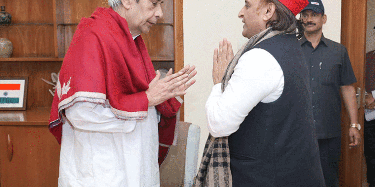 ନବୀନଙ୍କୁ ଭେଟିଲେ ଅଖିଳେଶ