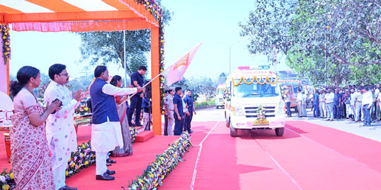 ରୋଗୀ ସେବାରେ ସାମିଲ ହେଲା ଆଉ ୨୫୦ ନୂଆ ଆମ୍ବୁଲାନ୍ସ