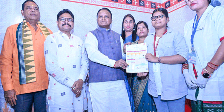 ‘HPV ନିରାକରଣ ଟୀକା’ର ଶୁଭାରମ୍ଭ, ମୁଖ୍ୟମନ୍ତ୍ରୀ କହିଲେ ଝିଅମାନଙ୍କ ସ୍ୱାସ୍ଥ୍ୟ ଓ ଭବିଷ୍ୟତ ସୁରକ୍ଷା ଦିଗରେ ଏକ ଯୁଗାନ୍ତକାରୀ ପଦକ୍ଷେପ