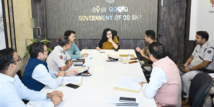 ମୁଖ୍ୟ ଶାସନ ସଚିବଙ୍କ ଅଧ୍ୟକ୍ଷତାରେ ଲିଙ୍ଗରାଜ ମହାପ୍ରଭୁଙ୍କ ରୀତିନୀତି ନେଇ ଆଲୋଚନା