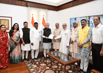 ରେଳ ମନ୍ତ୍ରୀଙ୍କୁ ଭେଟିଲେ ଓଡ଼ିଶାର ସାଂସଦ ପ୍ରତିନିଧି ଦଳ