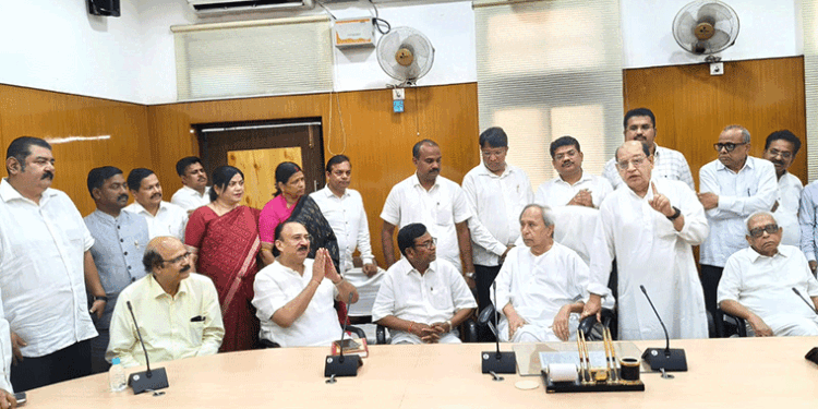 ରାଜ୍ୟସଭା ନିର୍ବାଚନ : ନାମାଙ୍କନ ଭରିଲେ ସଂତୃପ୍ତ ଓ ଦତ୍ତେଶ୍ବର