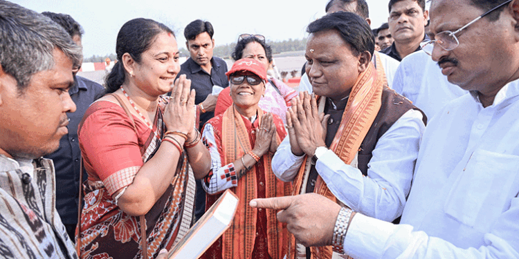 ‘ନାରୀଶକ୍ତି ବନ୍ଦନ’ କାର୍ଯ୍ୟକ୍ରମରେ ଯୋଗଦେଲେ ମୁଖ୍ୟମନ୍ତ୍ରୀ