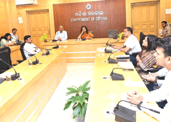 ଗୁଜରାଟ ନିବେଶକ ସମ୍ମେଳନୀର ସମୀକ୍ଷା