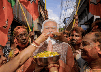 ଭୁଶୁଡ଼ିଲା ଟିଏମସି ଗଡ଼, ବଙ୍ଗରେ ଫୁଟିଲା ପଦ୍ମ