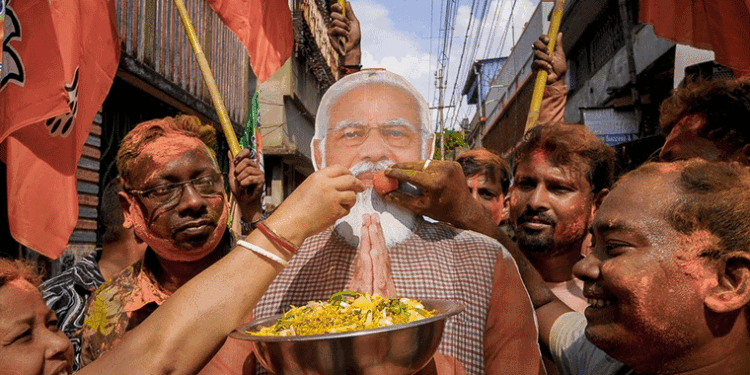 ଭୁଶୁଡ଼ିଲା ଟିଏମସି ଗଡ଼, ବଙ୍ଗରେ ଫୁଟିଲା ପଦ୍ମ