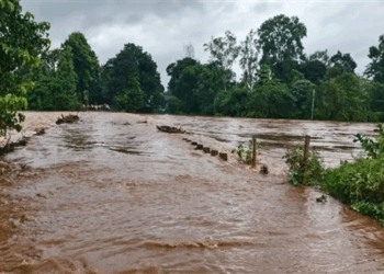 କେନ୍ଦୁଝରରେ ବର୍ଷାର ତାଣ୍ଡବ ; ସମାକୋଇ ନଦୀରେ ବନ୍ୟା ସ୍ଥିତି