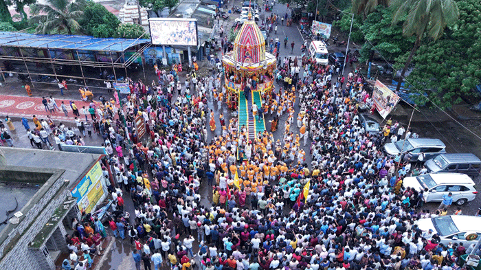 ପାରାଦୀପ ରଥଯାତ୍ରାରେ ଅଘଟଣ, ଦଧିନଉତି ଖସି ଦୁଇ ଜଣ ଗୁରୁତର।