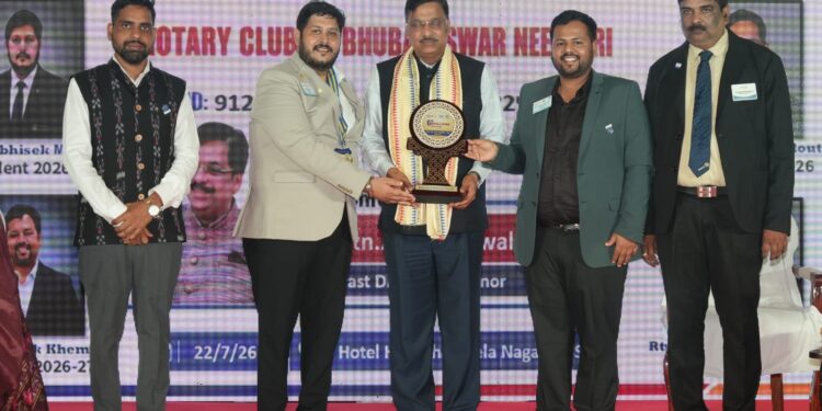 ରୋଟାରୀ କ୍ଲବ୍ ଅଫ୍ ଭୁବନେଶ୍ୱର ନୀଳାଦ୍ରୀର ୬ତମ ଇନଷ୍ଟଲେସନ୍ ସମାରୋହ “ନିର୍ମାଲ୍ୟ” ଆଡ଼ମ୍ବର ଓ ଦୂରଦୃଷ୍ଟି ସହ ପାଳିତ
