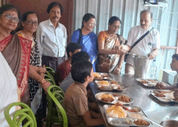 ବାଣୀ ବିହାର ଅଶି ତରଫରୁ ଅନ୍ନ ସେବା କାର୍ଯକ୍ରମ